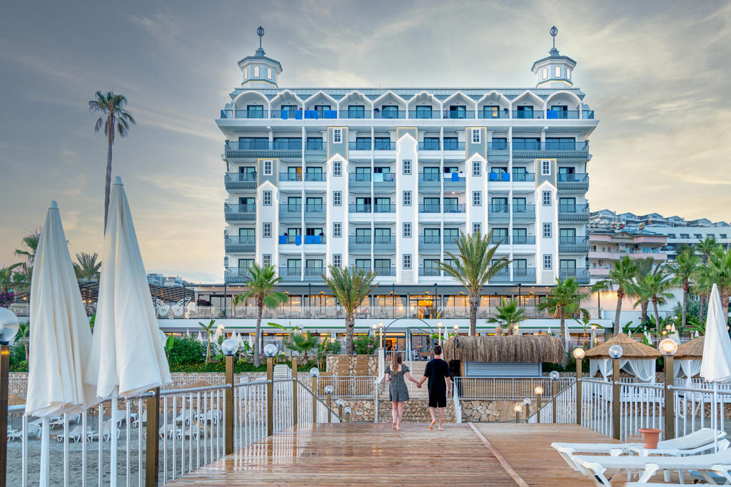Aria Resort & Spa