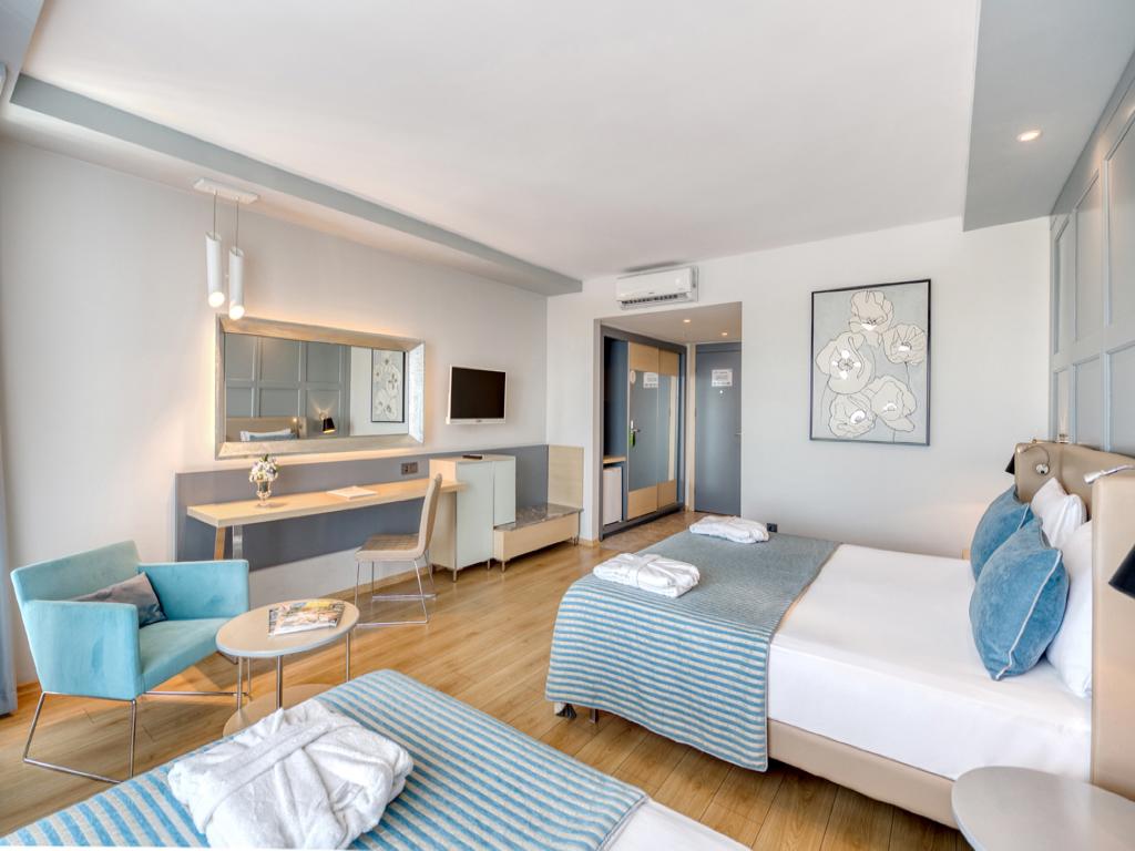 NUMA BAY EXCLUSIVE HOTEL