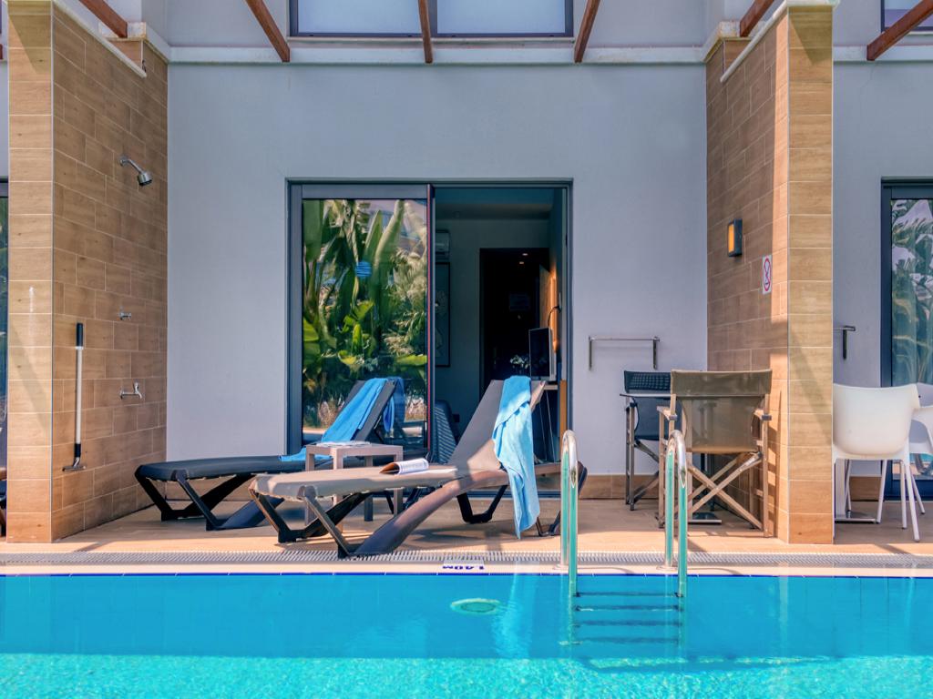 NUMA BAY EXCLUSIVE HOTEL