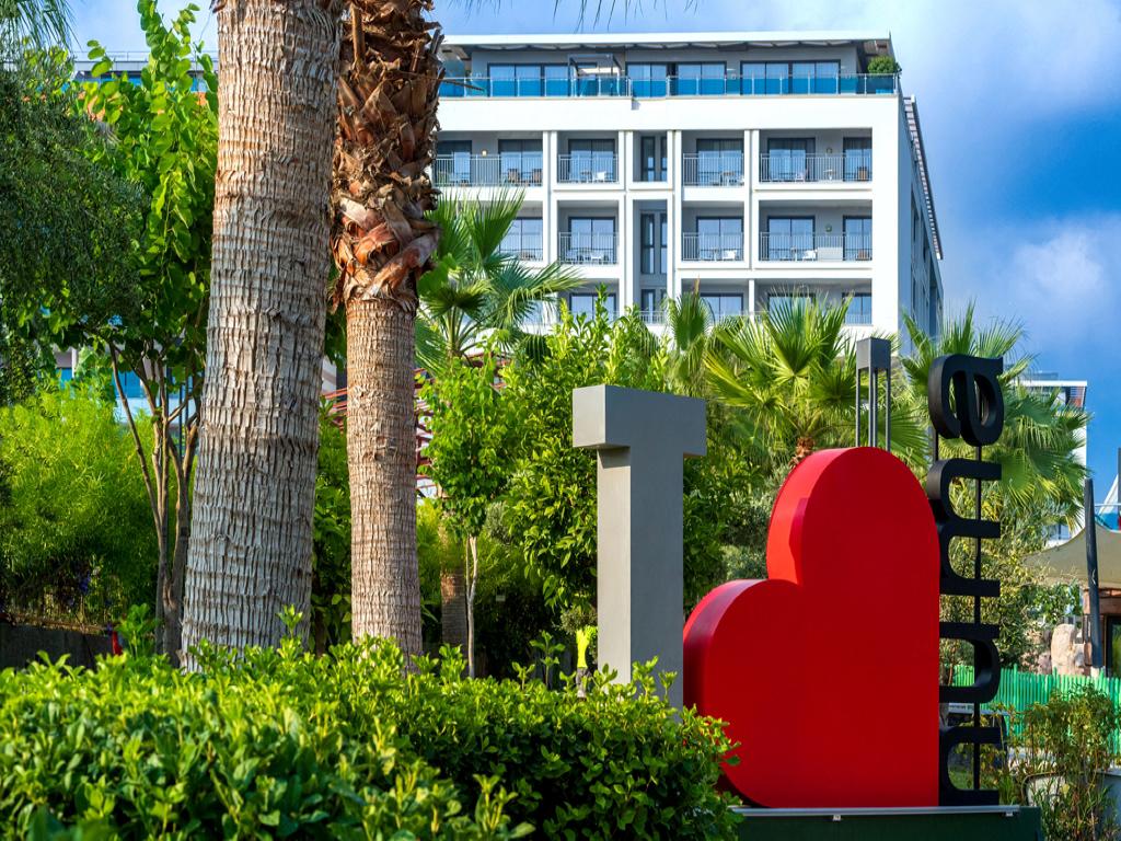 NUMA BAY EXCLUSIVE HOTEL