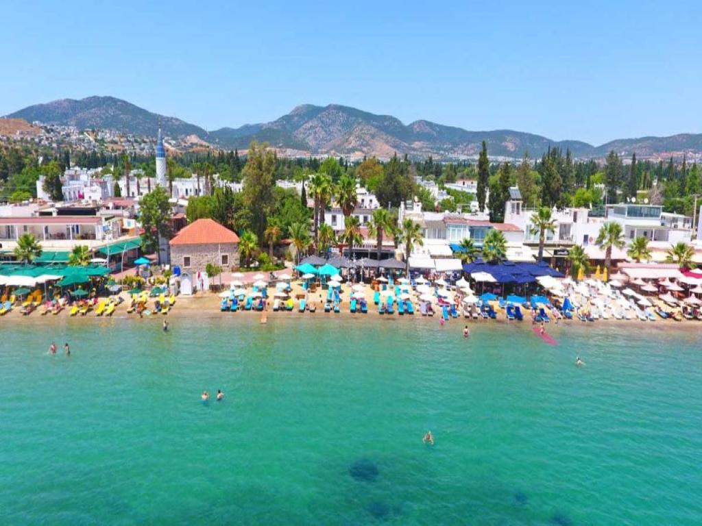 Blue Bay  Beach Hotel