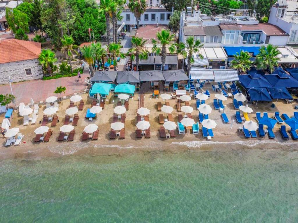 Blue Bay  Beach Hotel