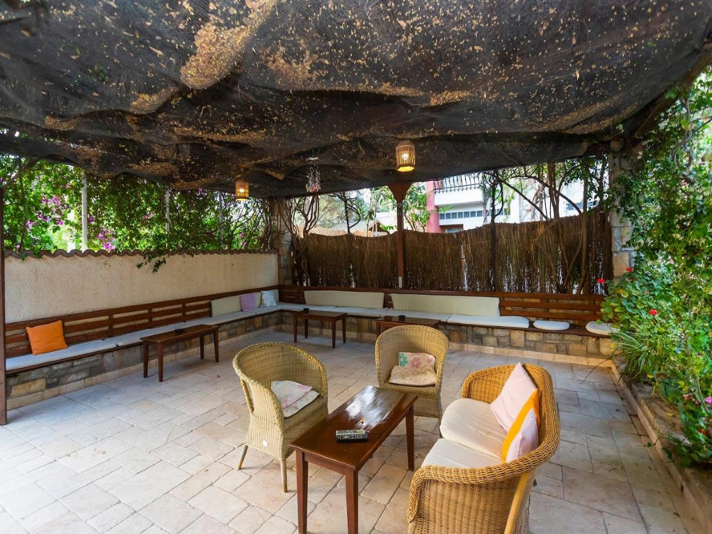 KRISS HOTEL