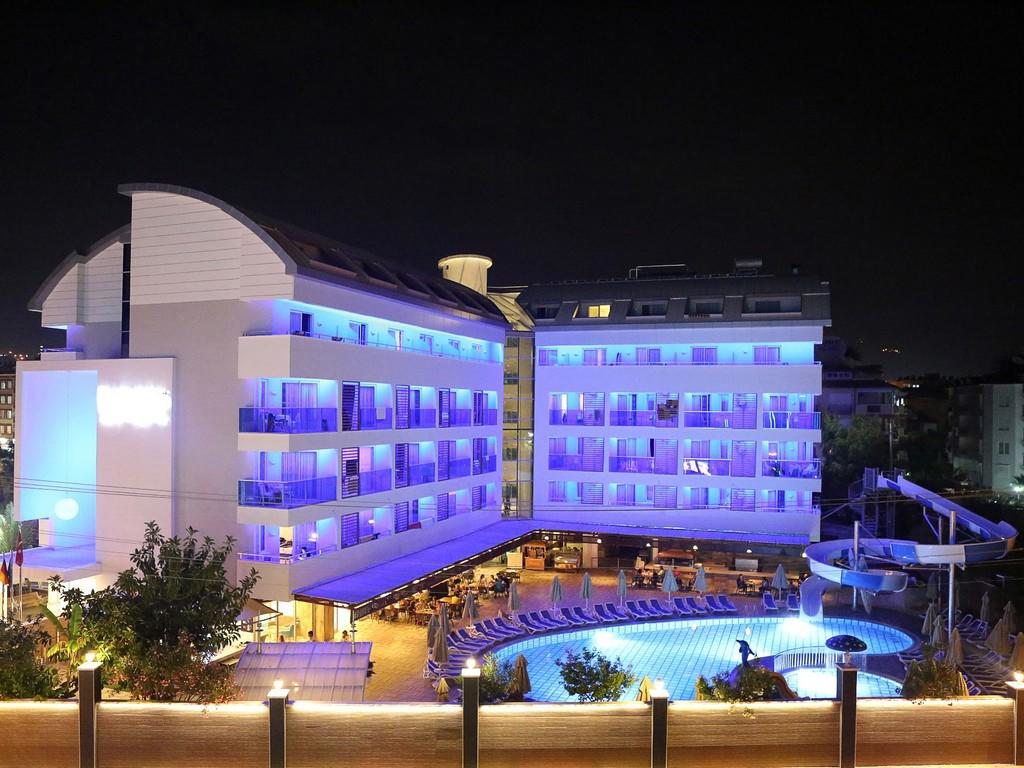 Blue Wave Suite Hotel