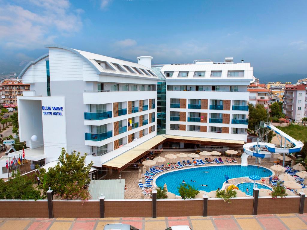 Blue Wave Suite Hotel