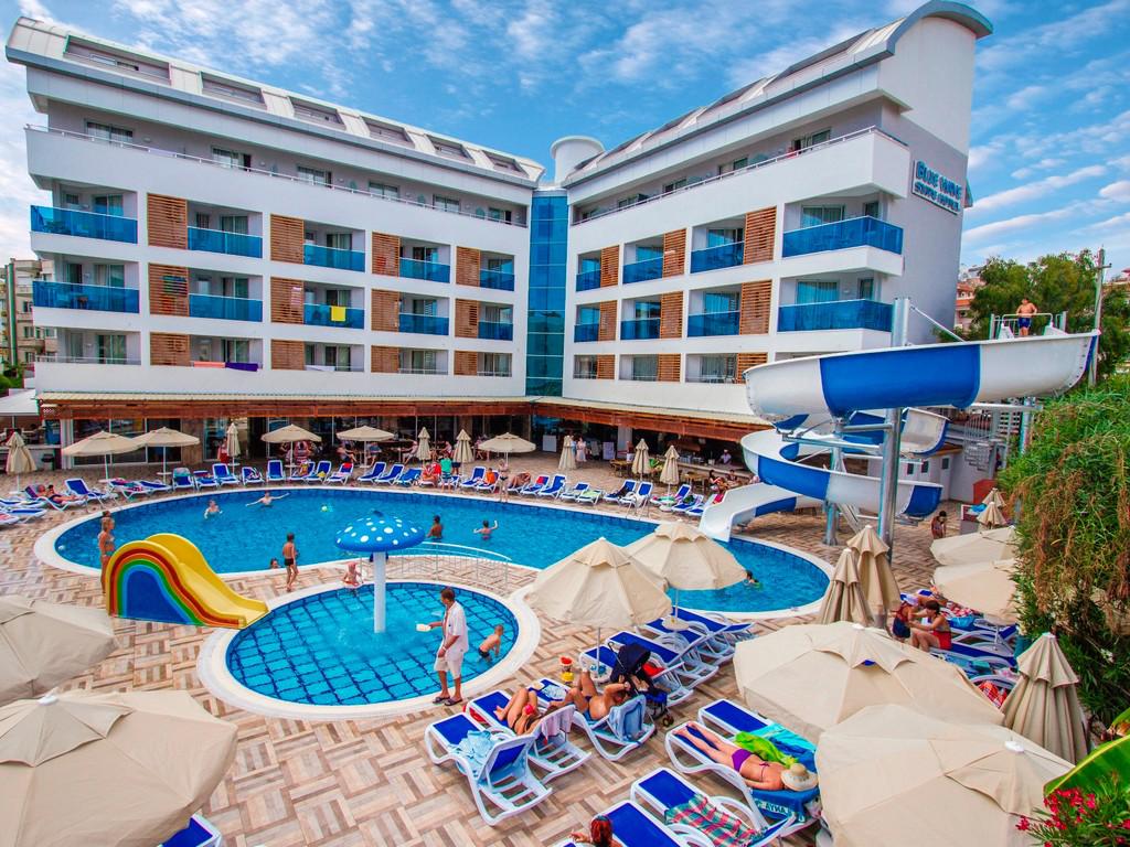 Blue Wave Suite Hotel