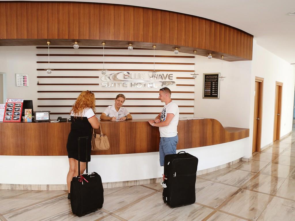 Blue Wave Suite Hotel