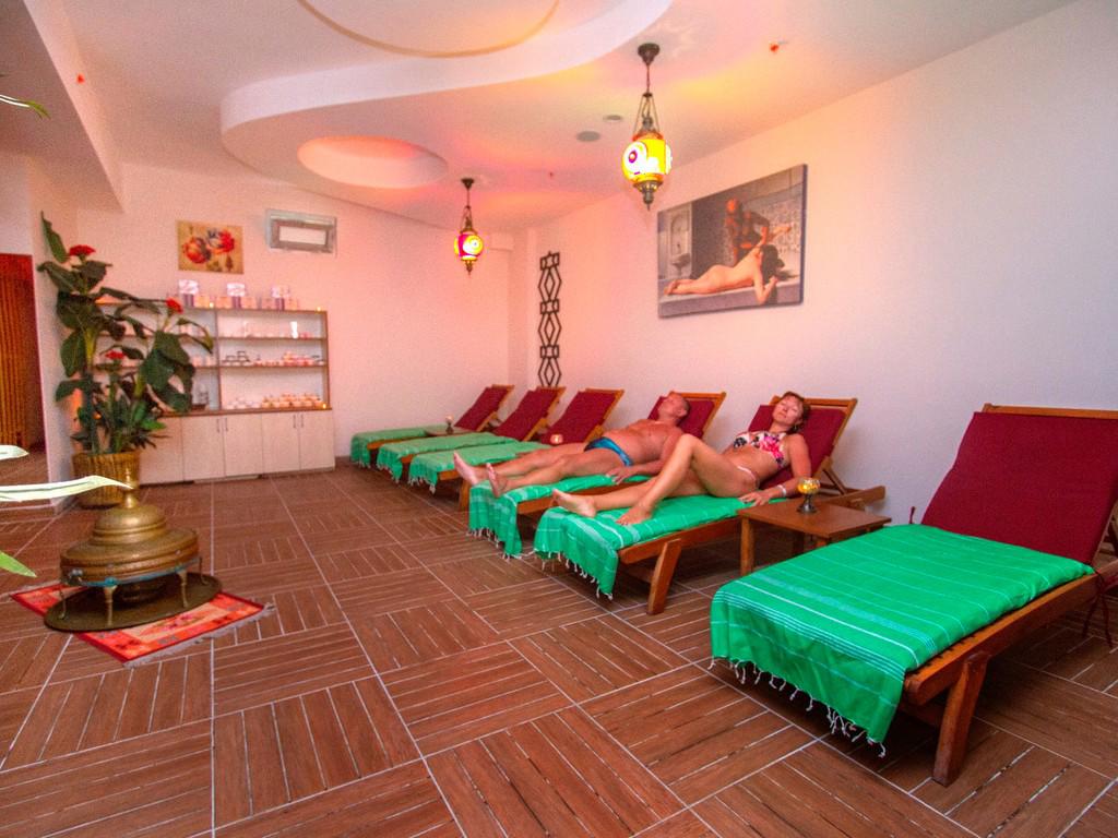 Blue Wave Suite Hotel