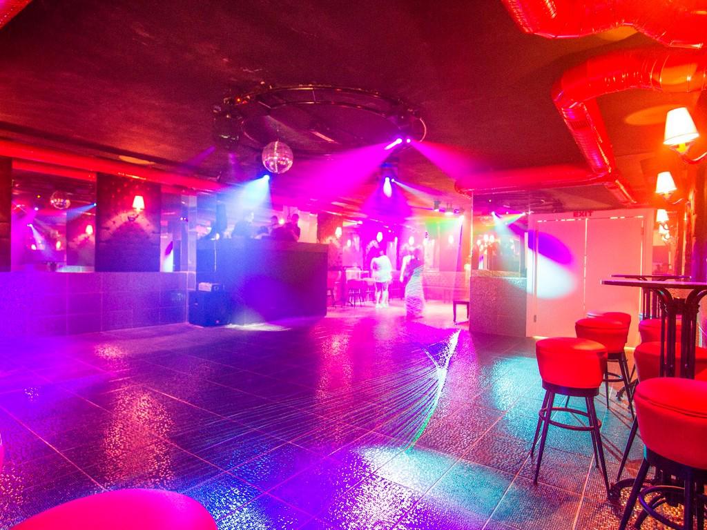 Blue Wave Suite Hotel