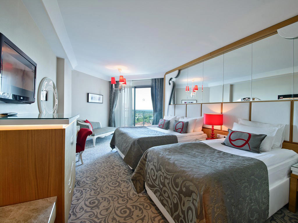 Q PREMIUM RESORT