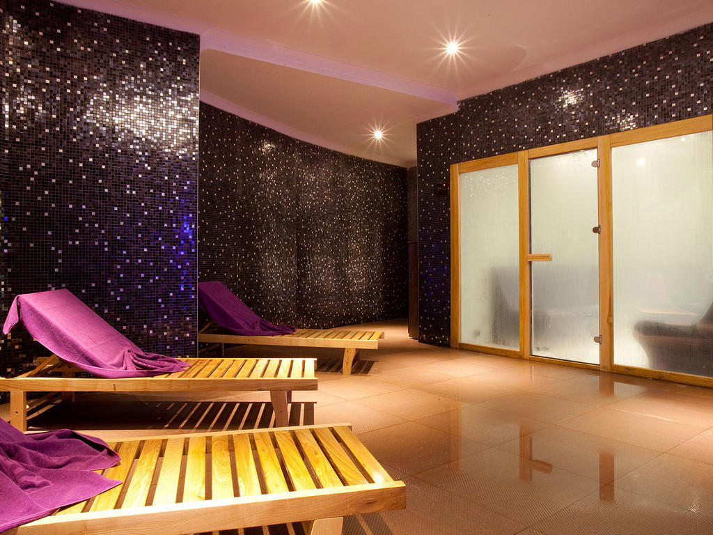 Q PREMIUM RESORT