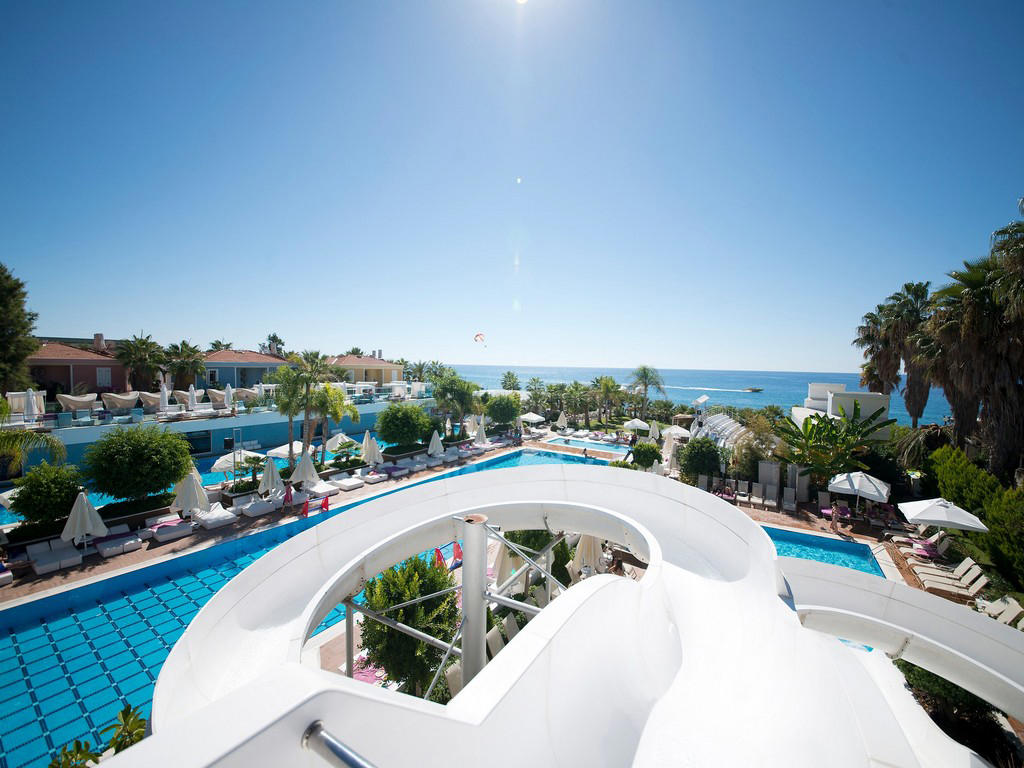 Q PREMIUM RESORT