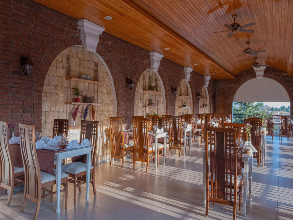 Club Paradiso Hotel & Resort