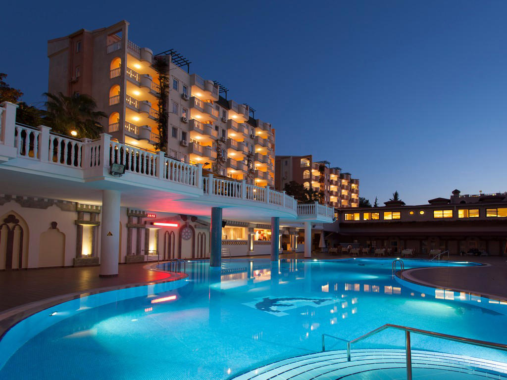 Club Paradiso Hotel & Resort
