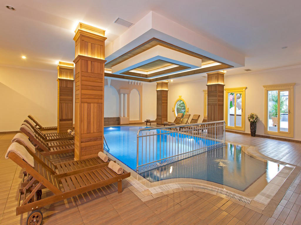 Club Paradiso Hotel & Resort