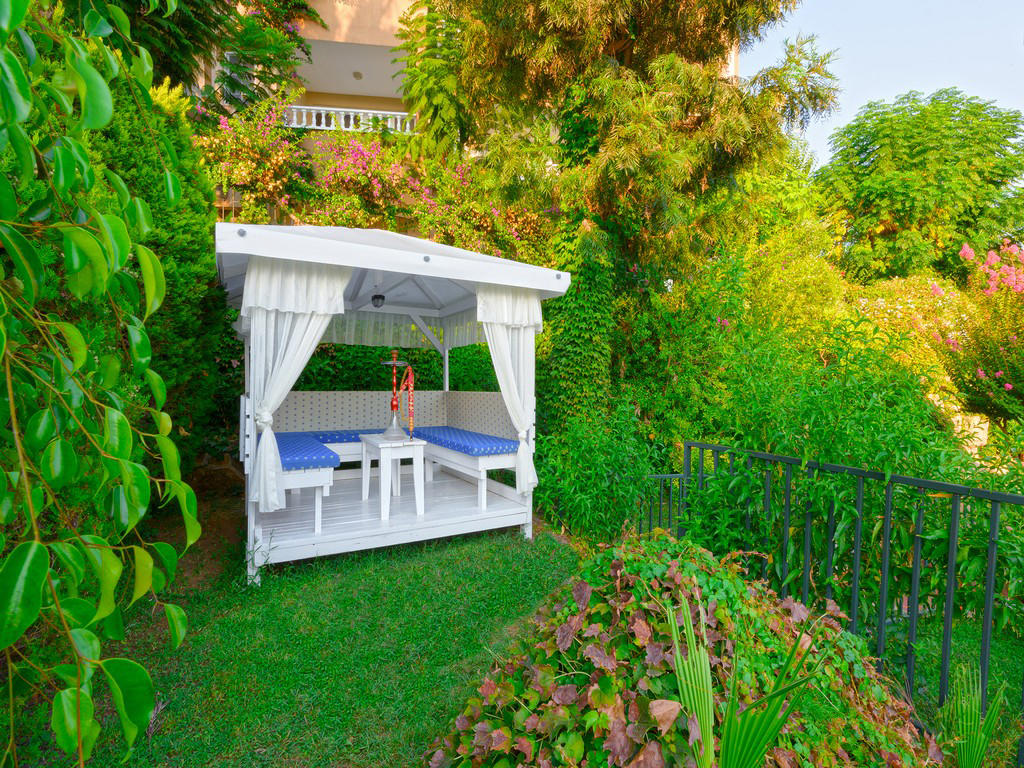 Club Paradiso Hotel & Resort