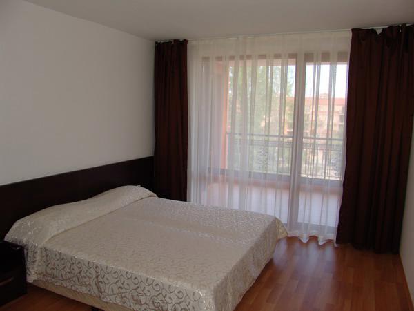 Apart-hotel Happy
