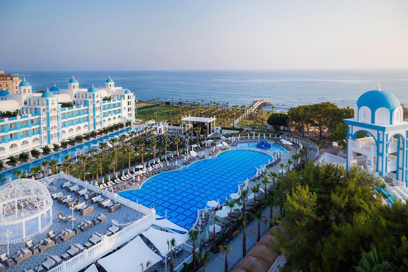 Rubi Platinum Spa Resort & Suites