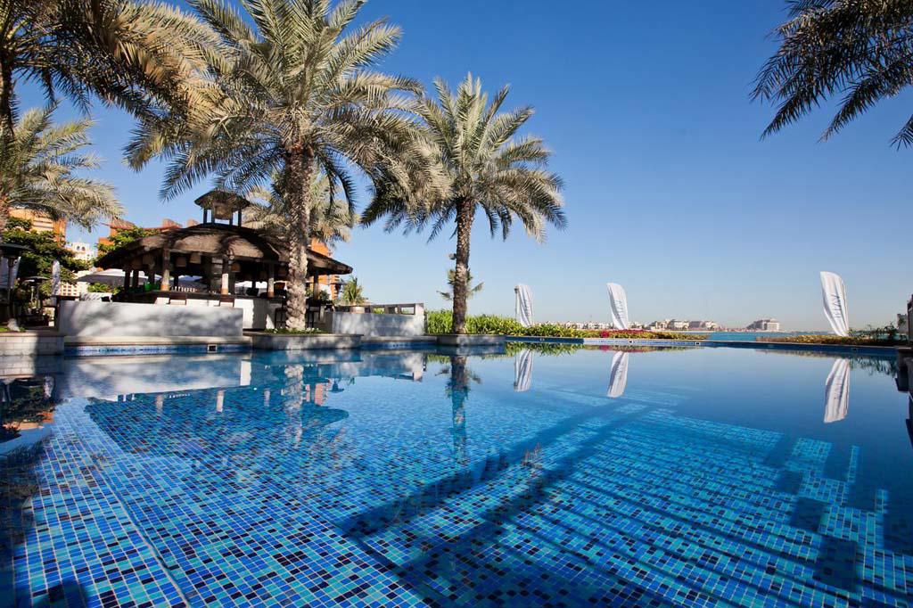 Mövenpick Jumeirah Lakes Towers Hotel
