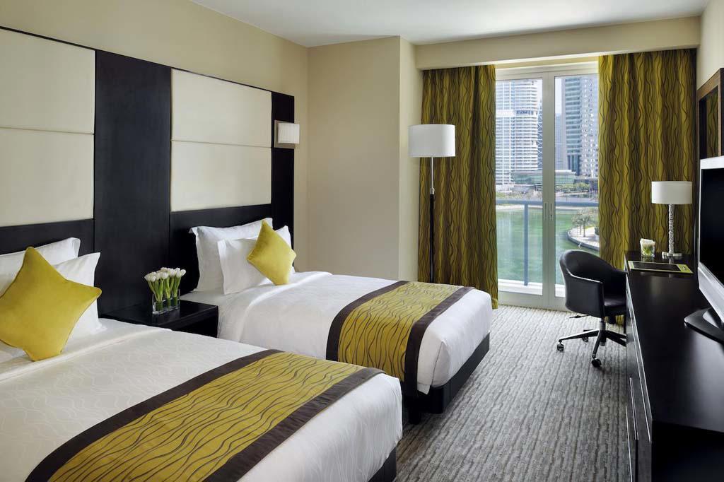 Mövenpick Jumeirah Lakes Towers Hotel