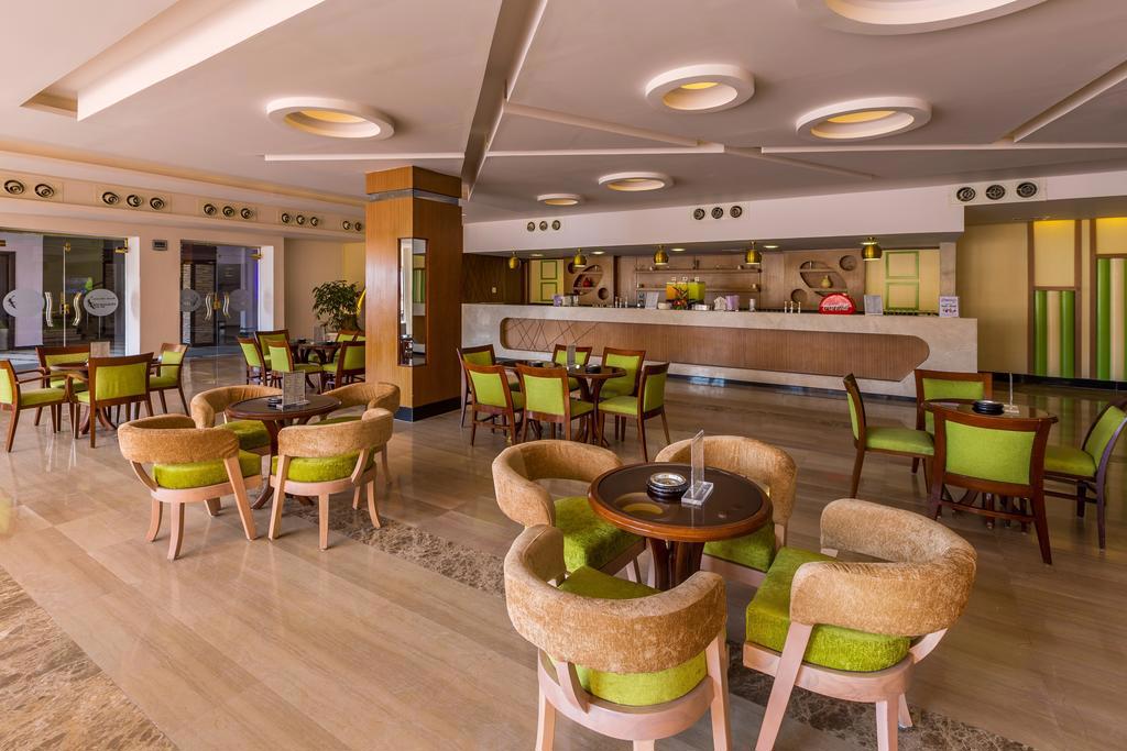 BEACH ALBATROS RESORT - SAFAGA ROAD, HURGADA