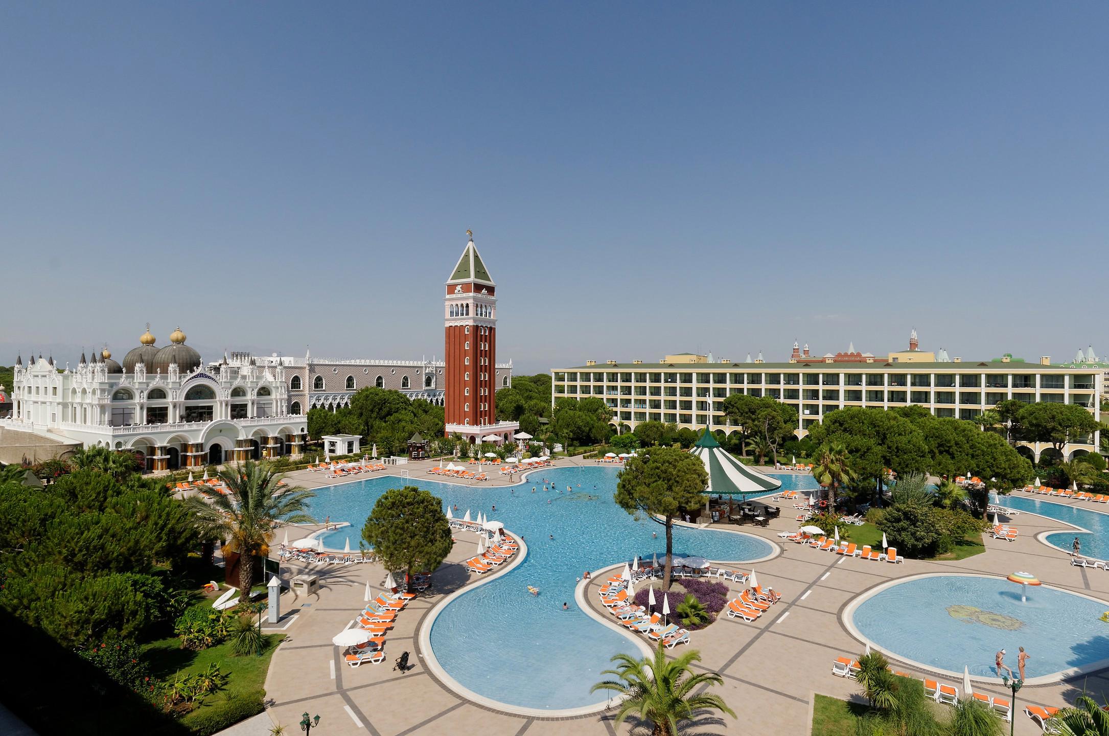 Venezia Palace Deluxe Hotel