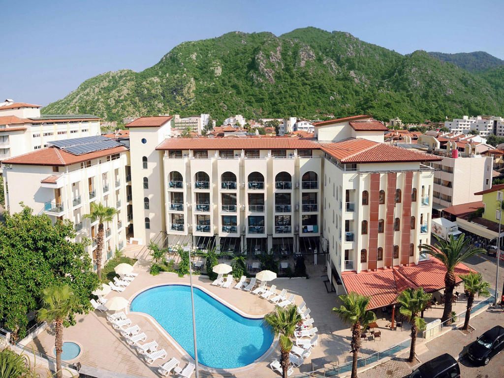 Astoria Beach Hotel