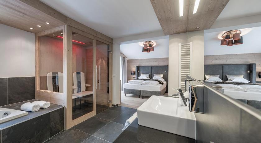 Castello Falkner Chalets & Residences