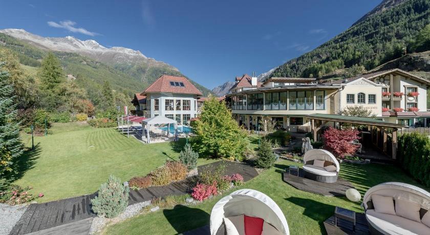 Castello Falkner Chalets & Residences