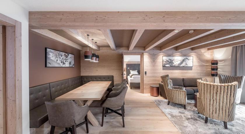 Castello Falkner Chalets & Residences