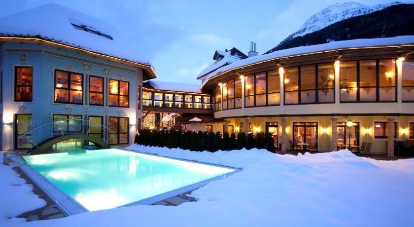 Castello Falkner Chalets & Residences