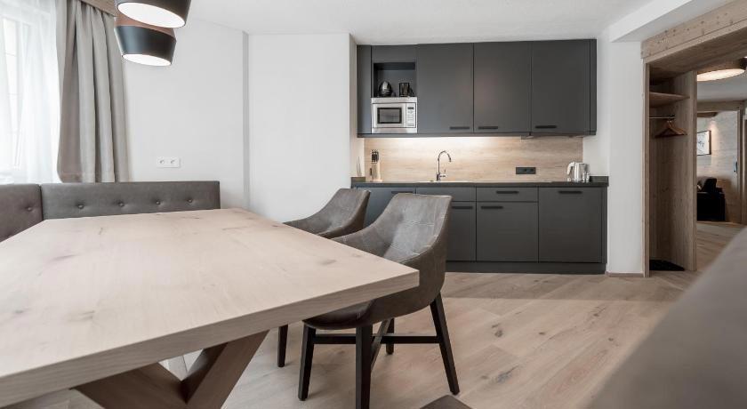 Castello Falkner Chalets & Residences