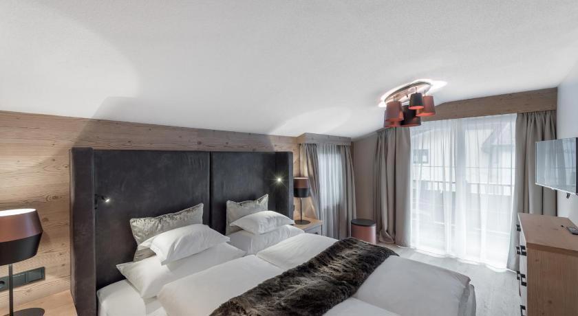 Castello Falkner Chalets & Residences