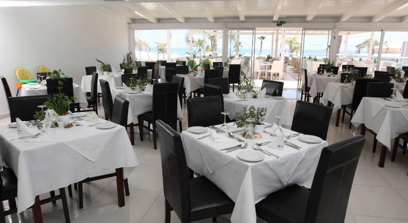 Tsokkos Holiday Hotel Apartments