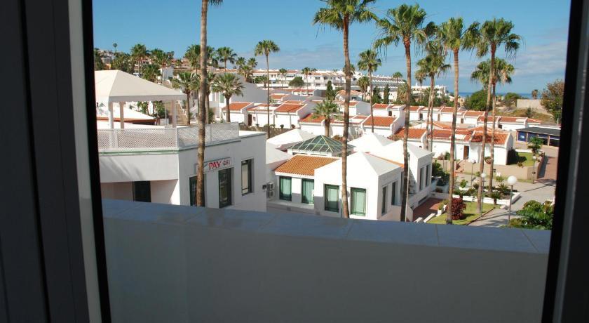 Island Village Heights