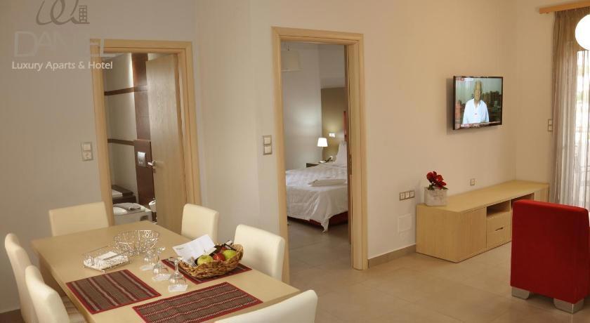 Daniel Apartments & Suites