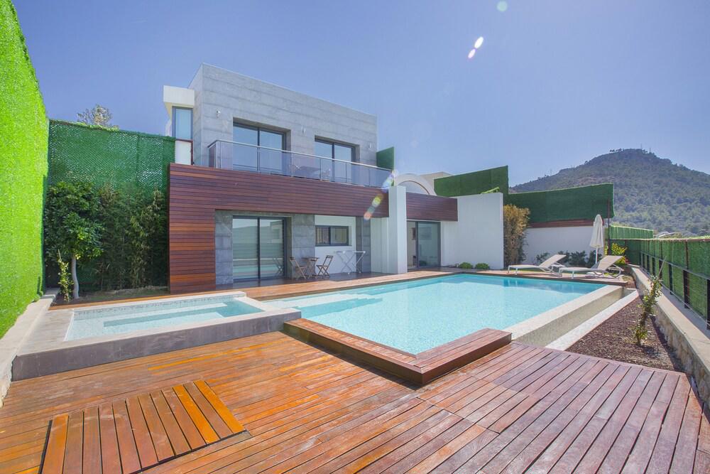 Alya Sierra Bodrum