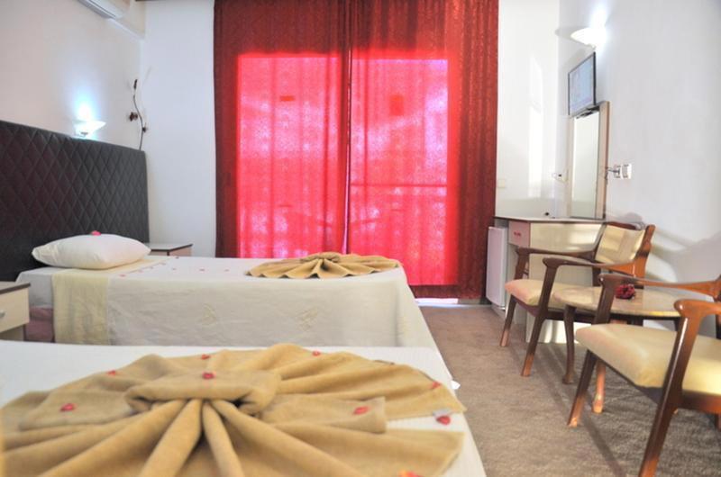 Musti's Royal Plaza Hotel