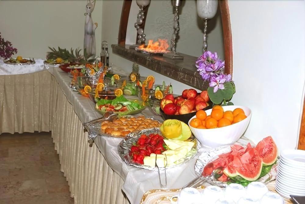Kleopatra Hermes Hotel
