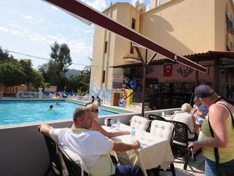 Grand Villa Sol Apartments