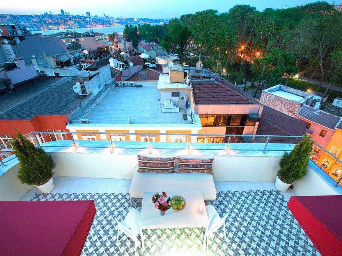 Neda Hotel
