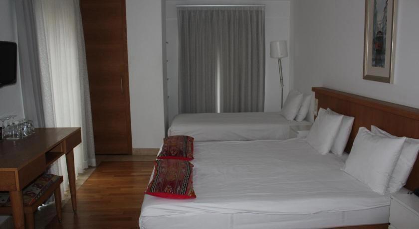 Neda Hotel