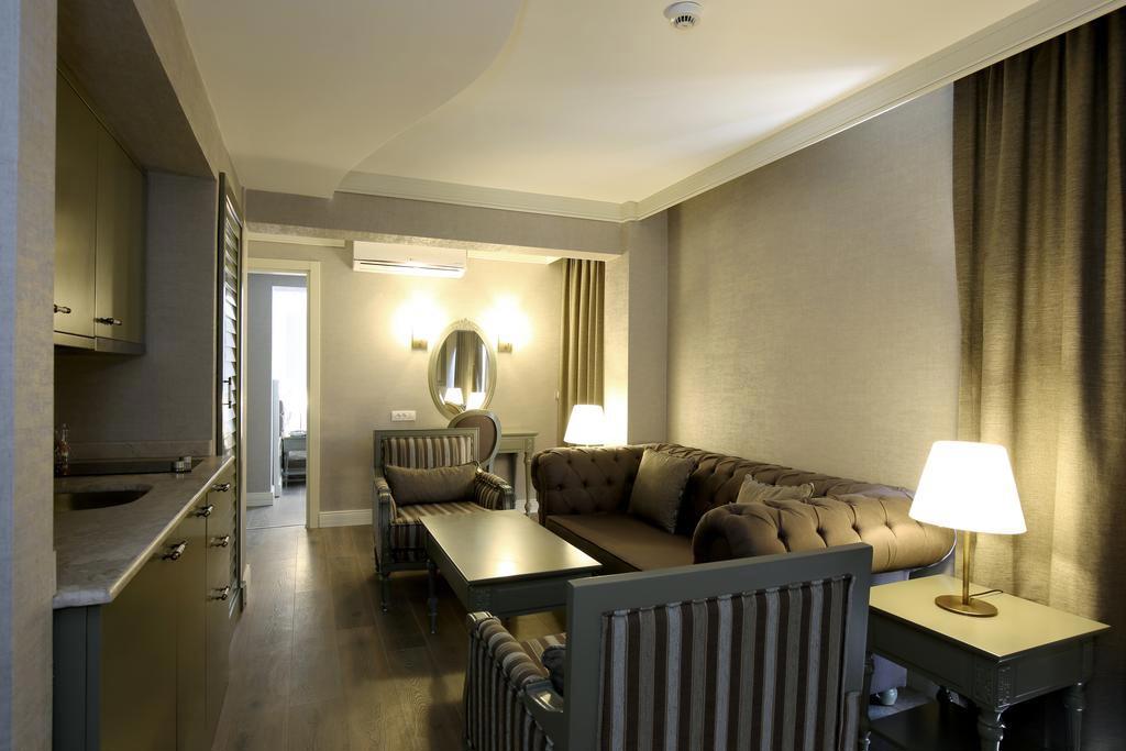 The Pinehill Hotel & Suites