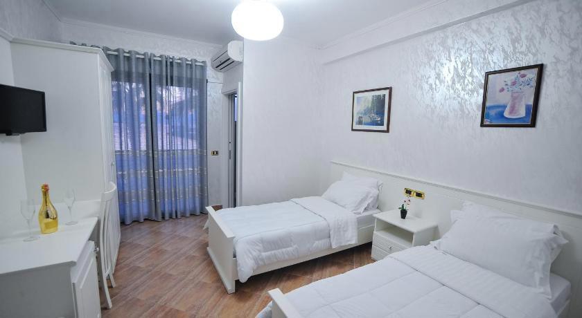 HOTEL ILIRIA INTERNACIONAL