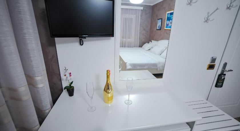 HOTEL ILIRIA INTERNACIONAL