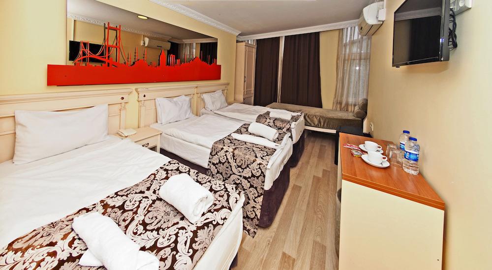 The Queen Hotel