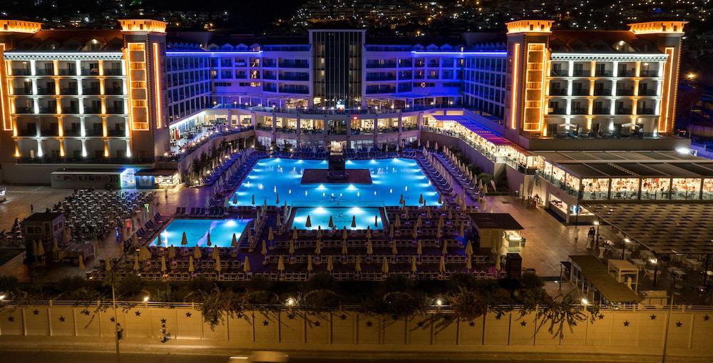 Maxeria Blue Didyma Hotel