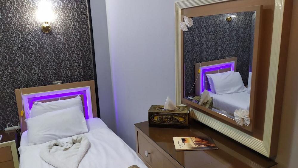 Grand Cairo Hotel