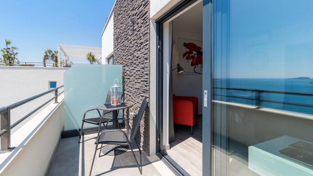 Residence Alpha Apartments