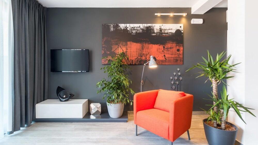 Residence Alpha Apartments